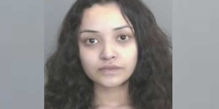 23-year-old stripper decapitated 55-year-old boyfriend and immediately fled to Mexico, police say