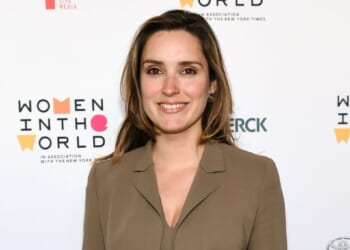 A country living in two realities, thanks to legacy media