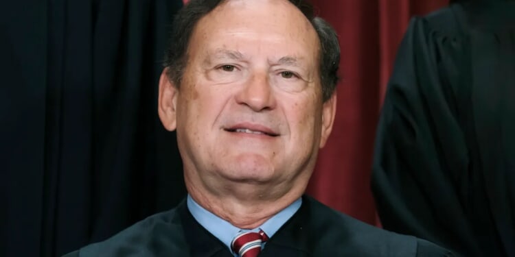 Alito asks if support of KKK could be enough to remove Fed governor
