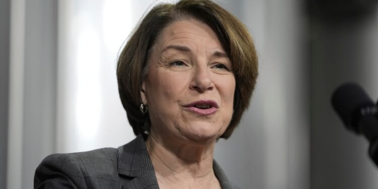 Amy Klobuchar announces run for Minnesota governor