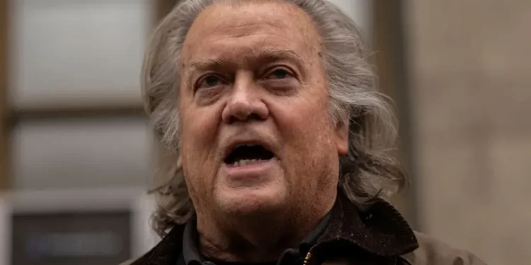 Bannon slams Trump Iran threat as straight out of 'Clinton playbook'