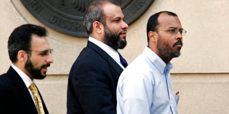 Court tosses convictions of Virginia scholar who backed terrorists