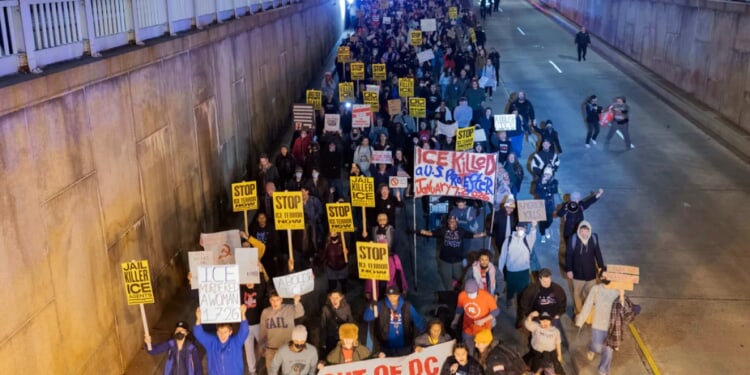 DC Council calls on mayor to sever ties with ICE
