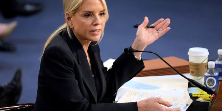 DOJ requests delay in returning deported Venezuelans to US after Maduro arrest