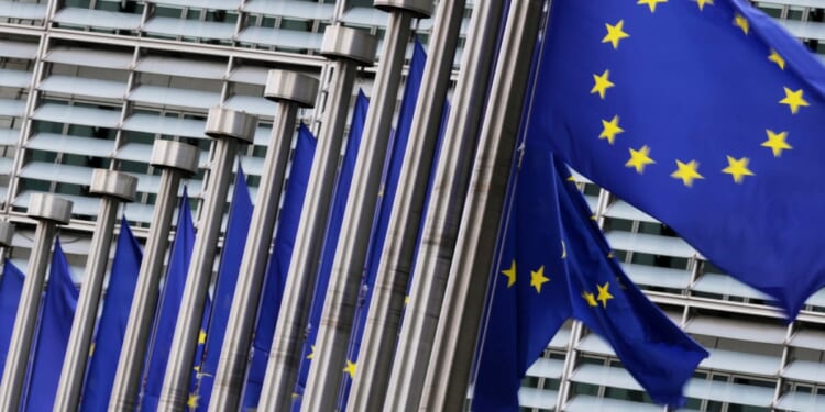 European Union and Mercosur bloc of South American nations sign landmark free trade agreement