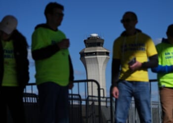 FAA lost up to 500 air traffic controller trainees