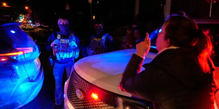 Federal officer shoots illegal Venezuelan immigrant in Minneapolis, DHS says