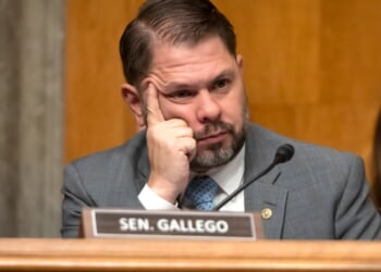 Gallego says ICE must be 'torn down' amid Minneapolis crackdown