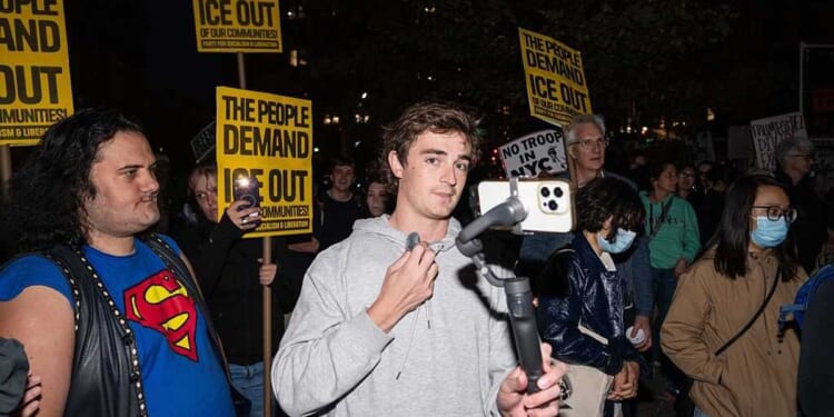 Government fraud meets its worst enemy: Some dude with a phone