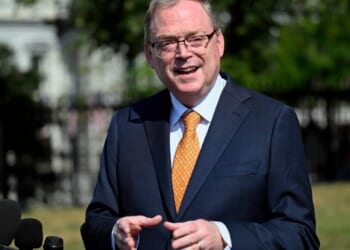 Hassett floats bank-issued 'Trump cards' with 10% interest cap
