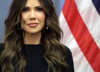 'If they don't ...' DHS doubles self-deport bonus — and warns those illegal aliens who don't 'take advantage of this gift'