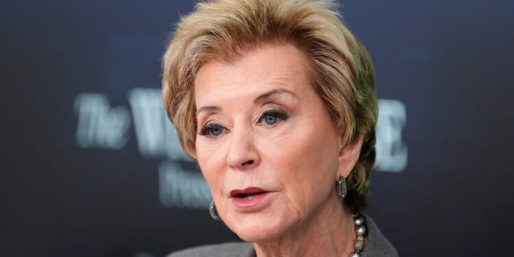 Iowa becomes first state approved for federal education waiver