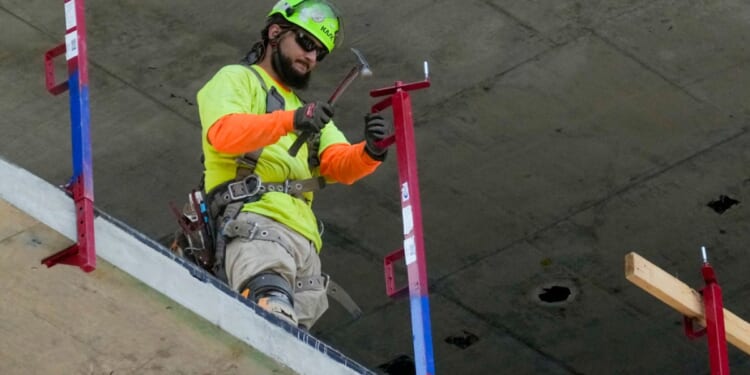 Jobs data shows Louisiana 'muddling through': Economist