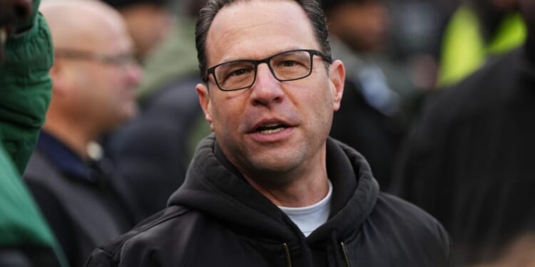 Josh Shapiro moves to 'weaken' Harris ahead of 2028 heavyweight contest