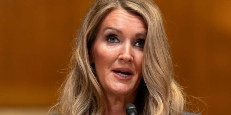 Loeffler relocating SBA office in Minneapolis after ICE shooting