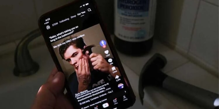 'Looksmaxxing' and the war on male self-improvement