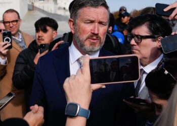 Massie says carrying gun not 'death sentence' after Pretti shooting