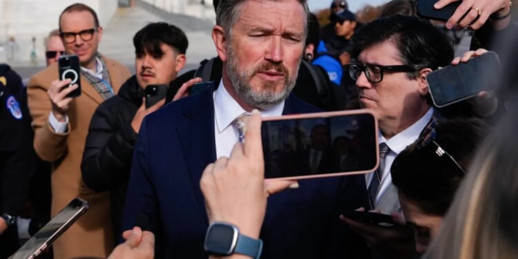 Massie says carrying gun not 'death sentence' after Pretti shooting