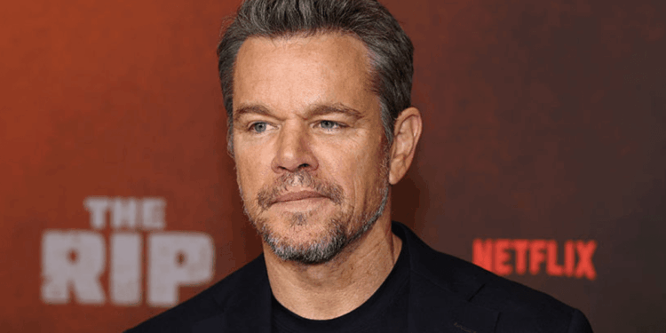 Matt Damon: Netflix dumbs down movies for attention-impaired phone addicts