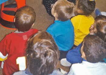 'Messed with the wrong mama': Male teacher allegedly slaps 4-year-old girl in face twice in class — and girl's mom is fuming