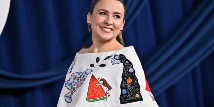 Ms. Rachel apologizes for liking antisemitic Instagram comment