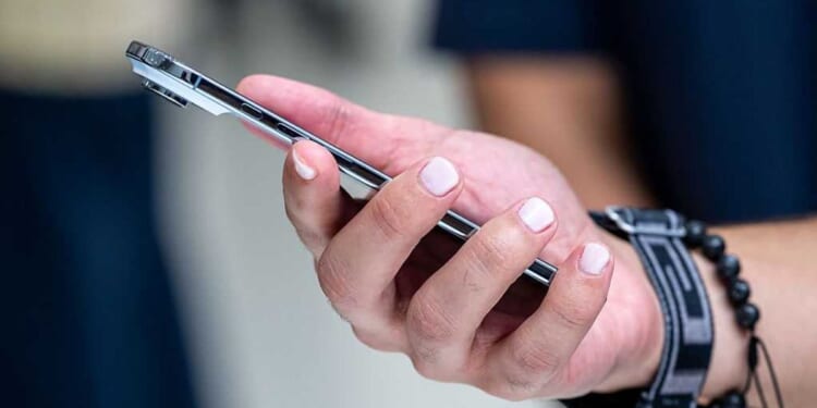 New phone? Set it up like this — or you might kiss your data goodbye