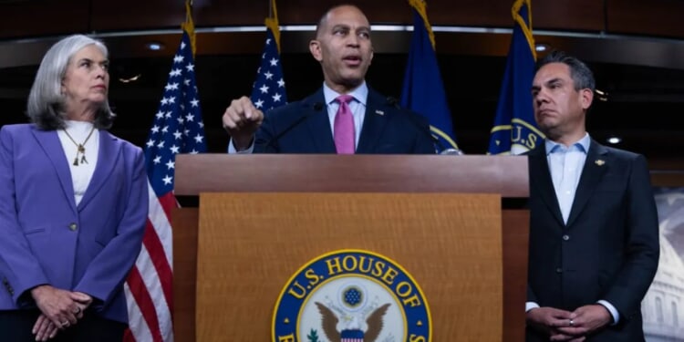 Nonpartisan index hands Democrats New Year's present with 18 rating shifts