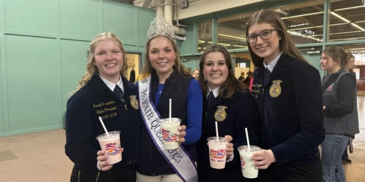 Pennsylvania dairy farmers celebrate the Whole Milk Act