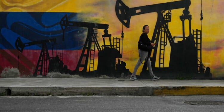 Rubio explains US oversight of Venezuelan oil sales