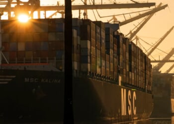 Tariffs sink Canadian couples' long-running e-commerce operation