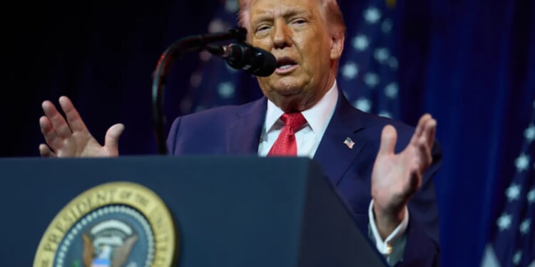 Trump returns to Michigan to burnish his economic credentials