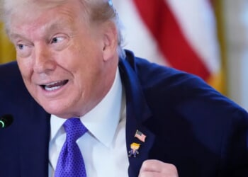 Trump tells Cuba to 'make a deal' before oil and money cut off