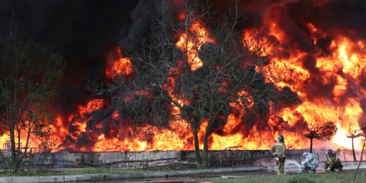 Ukrainian drones set fire to Russian oil depot