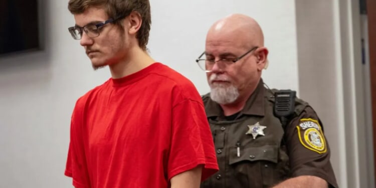 WI man pleads guilty to killing parents in Trump assassination plot