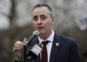 Who are the Democrats running to challenge Fitzpatrick in PA-01?