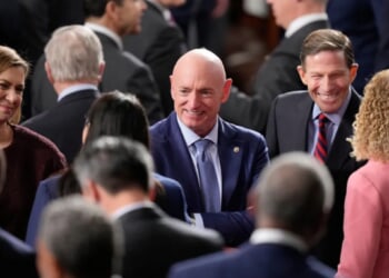 Democrats targeted over ‘illegal orders’ video attend Trump speech