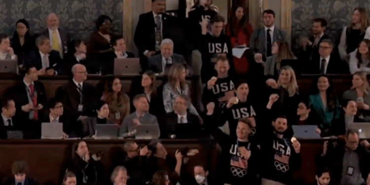 Democrats 'Sit Out' the State of the Union Address