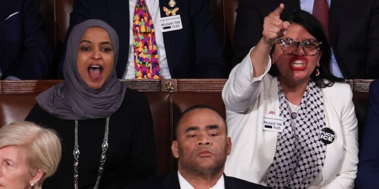 What we saw inside the House during Trump's State of the Union