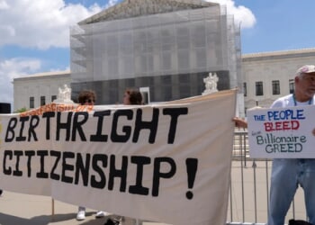 Groups plead with Supreme Court to strike Trump's birthright citizenship order