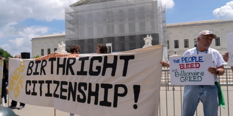 Groups plead with Supreme Court to strike Trump's birthright citizenship order