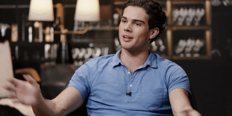 Self-Obsessed 'Looksmaxxing' Culture Subverts Traditional Masculinity