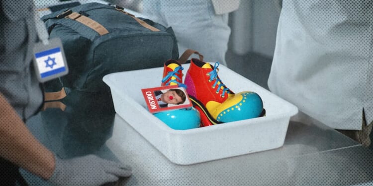 Thomas Gallatin: Tucker Beclowns Himself in 'Detention'