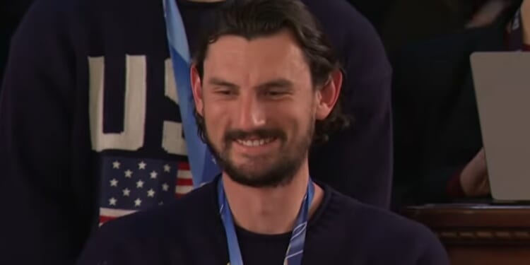 Trump Awards USA Hockey Goalie Presidential Medal Of Freedom