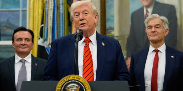 WATCH LIVE: Trump unveils online prescription drug portal TrumpRx