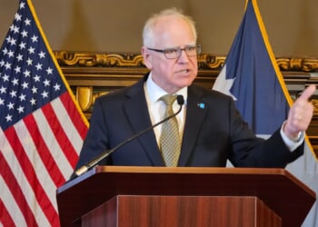 Walz unveils antifraud legislation after Medicaid funding paused