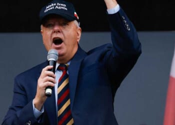 Lindsey Graham feverishly demands ANOTHER Middle Eastern conflict: 'Fly with Israel'