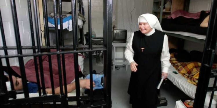 Mary Clarke: Beverly Hills socialite who traded haute couture for a habit