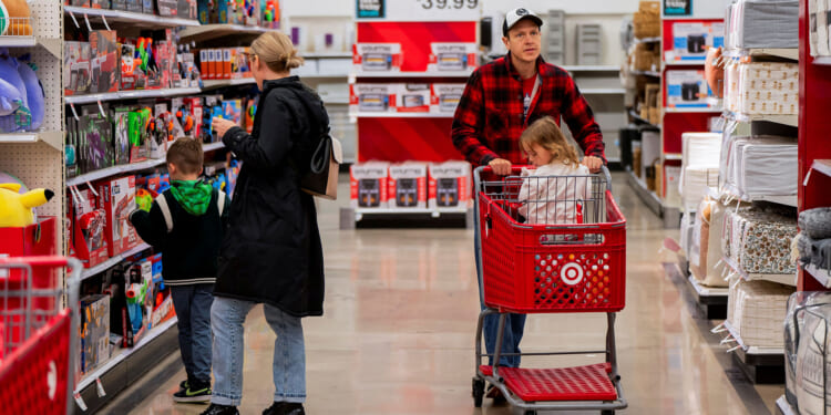 AI Won’t Cause a Spending Collapse