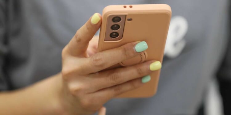 'Most terrifying, shocking thing': 9-year-old dies after attempting social media challenge