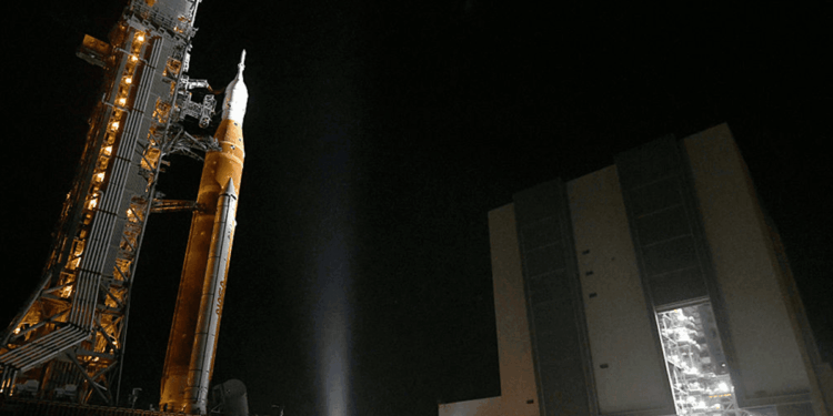 'Near-impossible': NASA reveals plans for moon and Mars landings